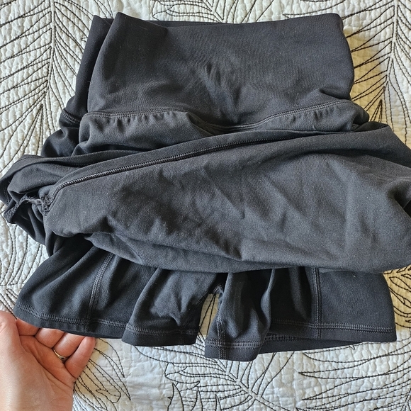 EUC Athleta Transcend Skort Xsmall Black - Picture 7 of 12